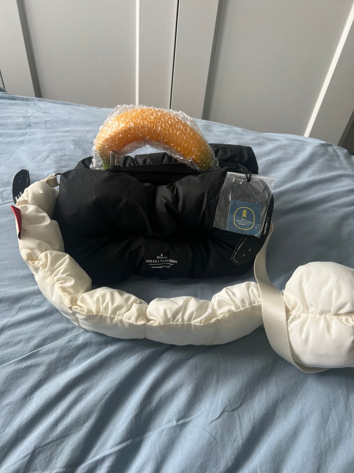 Topologie x Maison MIHARA YASUHIRO Banana Bottle Bag + Strap, Ophalen, Nieuw