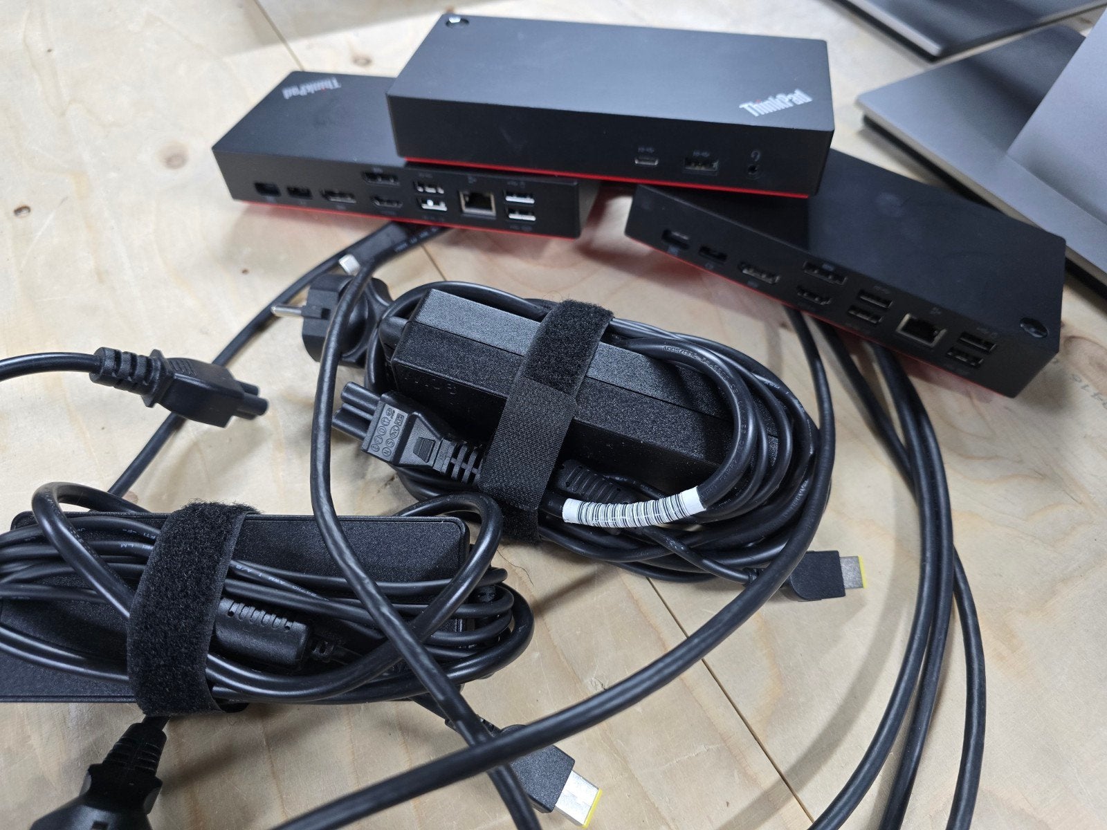 10 x Universeel Lenovo dockingstation - Thinkpad universal, Computers en Software, Dockingstations, Ophalen of Verzenden, Zo goed als nieuw