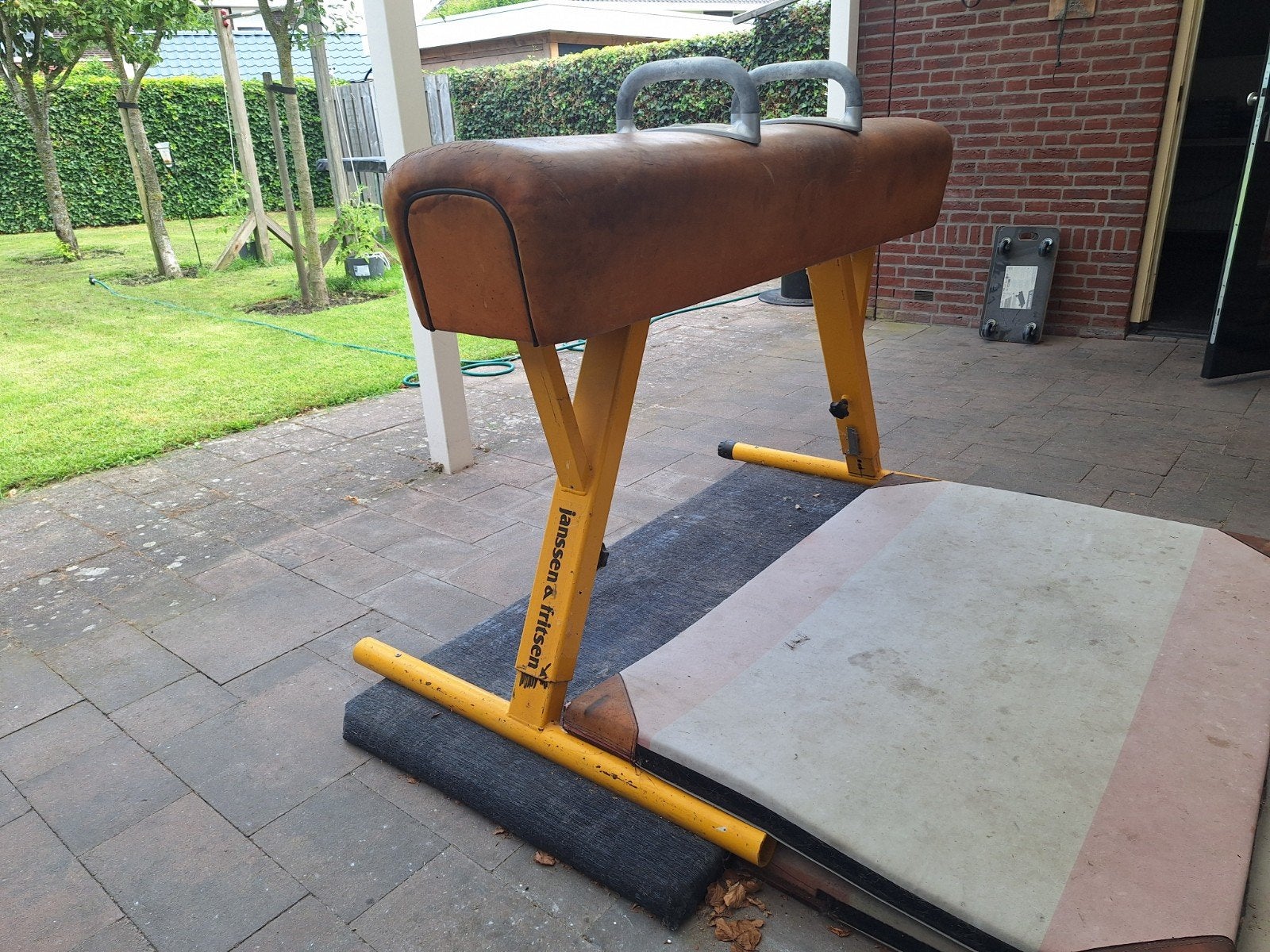 Janssen & Fritsen Voltigepaard met beugels, Ophalen, Gebruikt, Bruin, Materiaal