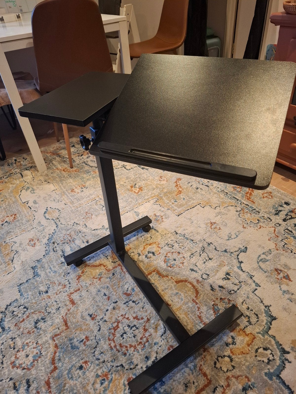 Verstelbaar laptop tafel, bijzettafel, Computers en Software, Laptoptafels, Ophalen, Zo goed als nieuw, In hoogte verstelbaar
