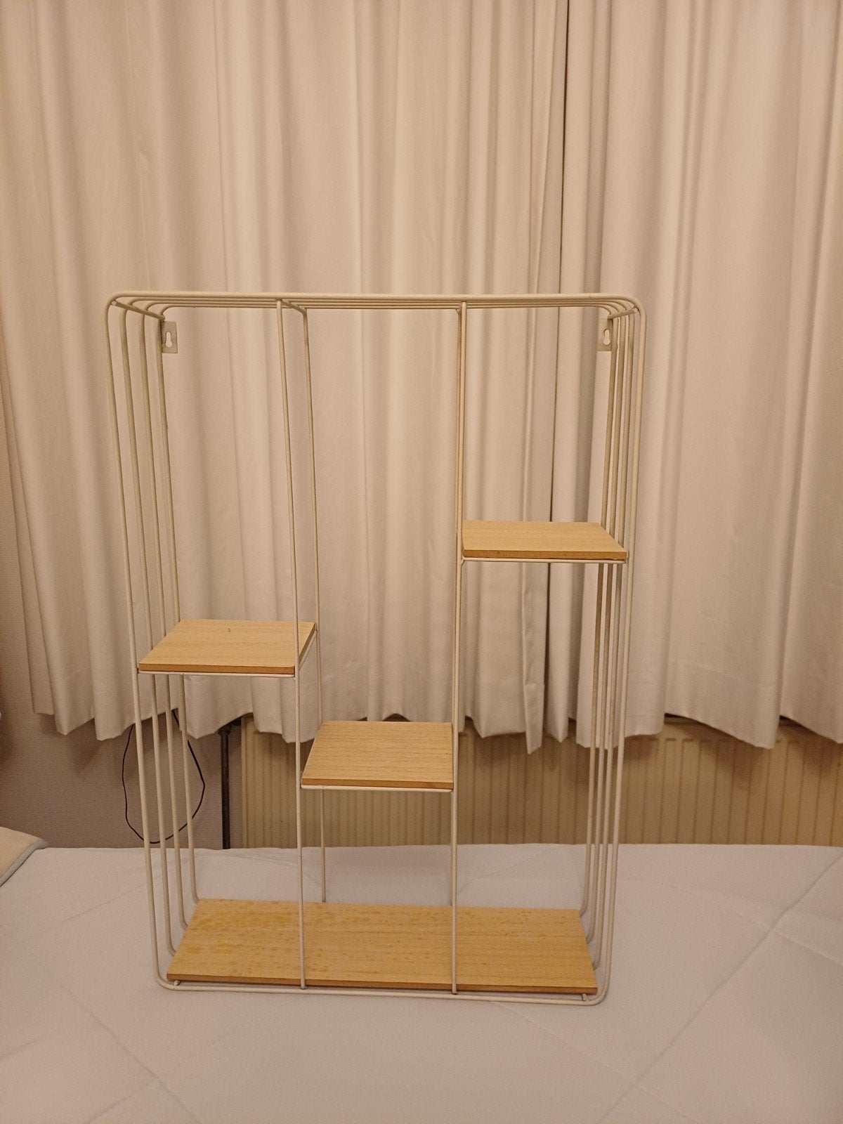 Wandrek met houten planken, Ophalen, Zo goed als nieuw