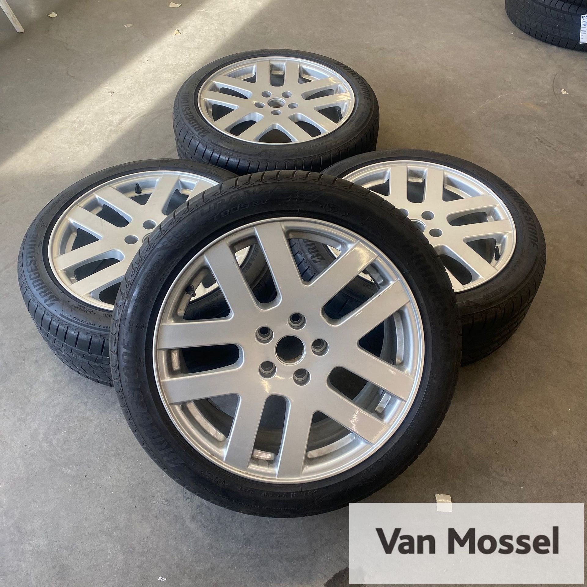 MG 4 Bridgestone Turanza T005 EV 235/45/R18 98W, 18 inch, Gebruikt, -, -