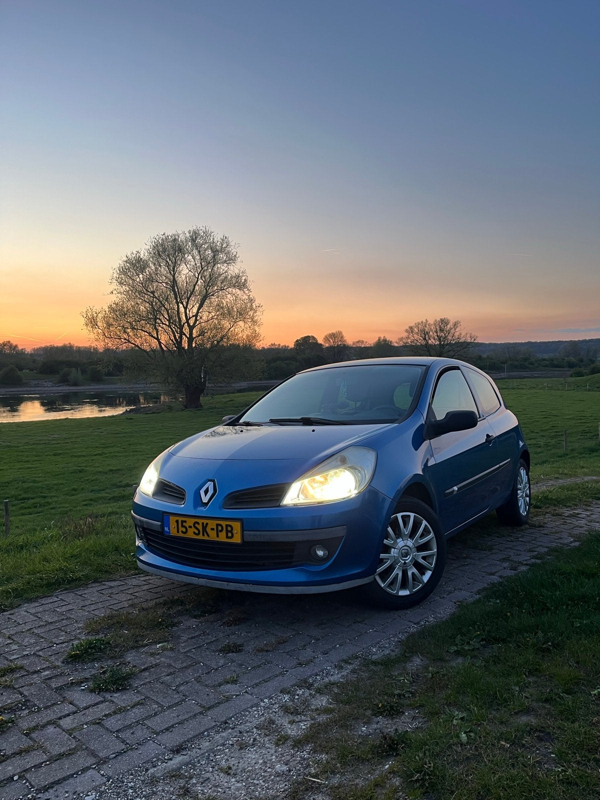Renault Clio 1.2 16V (55KW) Authentique 3-deurs – 2006, Voorwielaandrijving, 535 kg, 74 pk, 4 cilinders