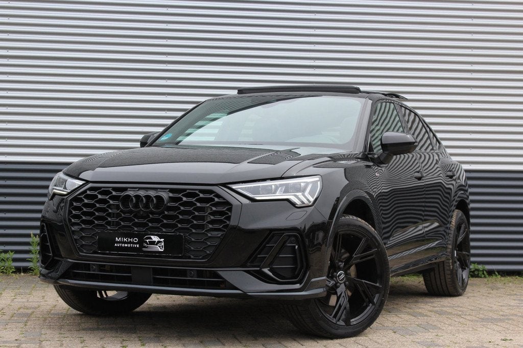 Audi Q3 Sportback 45 TFSI e 3x S-Line | Panoramadak| 360 Cam, Auto's, Gebruikt, Zwart, Automatische klimaatregeling, Leder en Stof