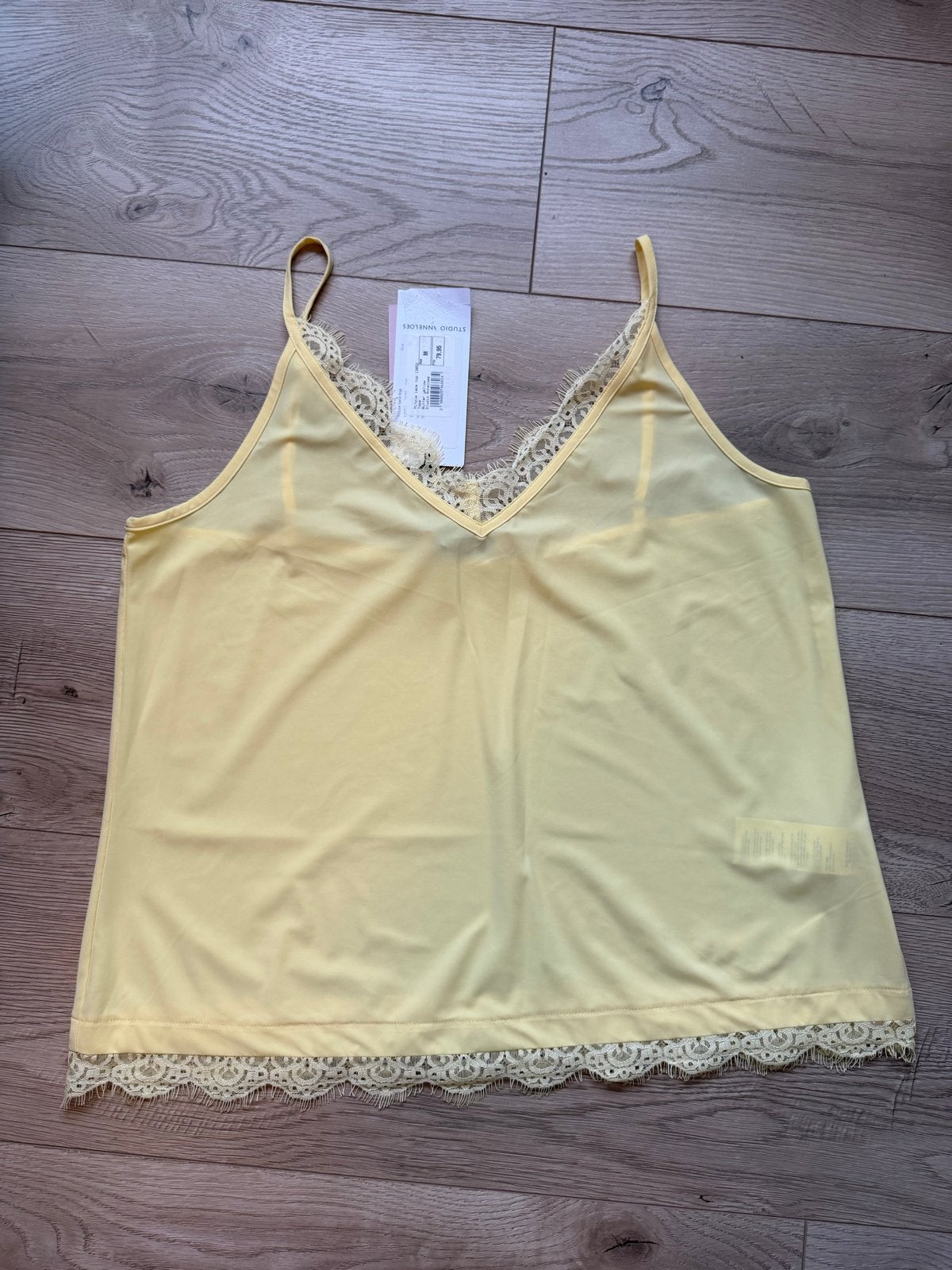 Nieuwe Studio Anneloes Mitzie lace top - Butter yellow, Maat 38/40 (M), Geel, Nieuw, Ophalen of Verzenden
