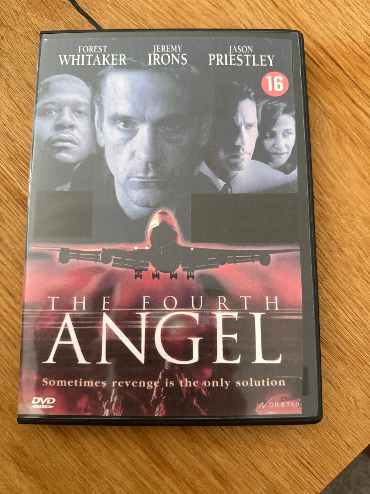 The Fourth Angel DVD - Actiethriller met Jeremy Irons, Vanaf 16 jaar, Actiethriller, Ophalen of Verzenden, Gebruikt