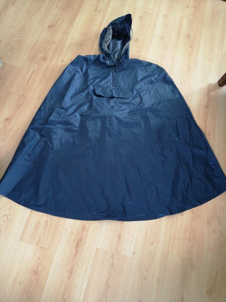 Regencape. Poncho. Groot model en zware kwaliteit, Ophalen of Verzenden, Zo goed als nieuw, Kleding
