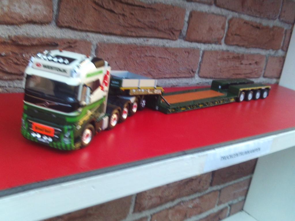 WSI  Volvo  FH5  Globetrotter  van  Westdijk  SE., Ophalen of Verzenden, Nieuw, Bus of Vrachtwagen, Wsi