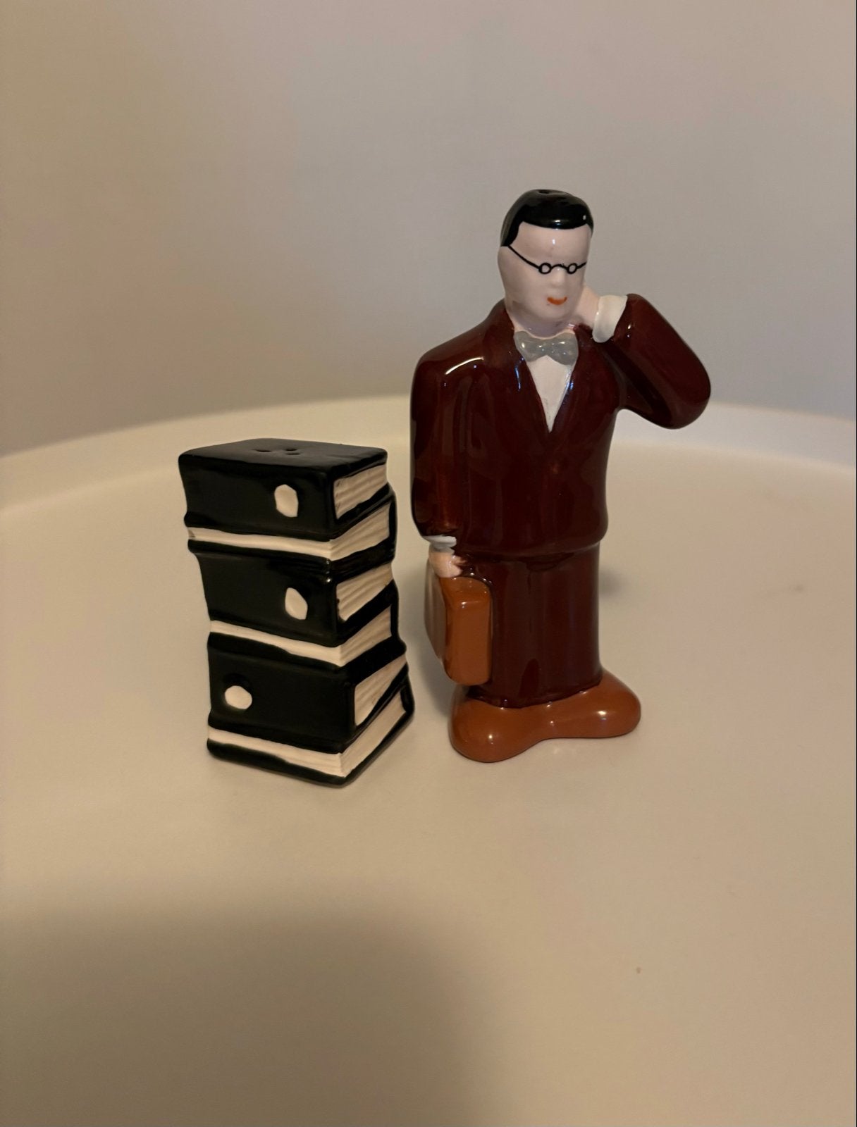 Peper en zout stel Boekenwurm, Huis en Inrichting, Ophalen of Verzenden, Steen/keramiek, Meerkleurig, Overige typen