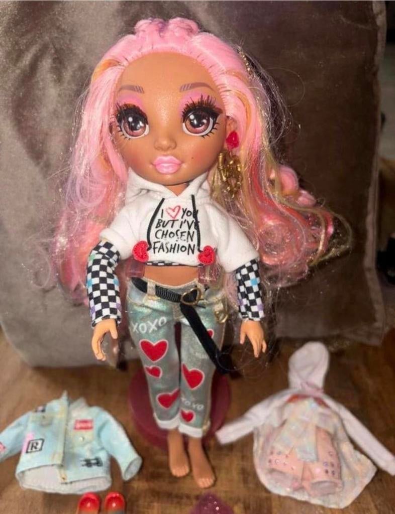 Rainbow High Pop Limited Collectie Doll met accessoires, Ophalen of Verzenden, Zo goed als nieuw, Overige typen