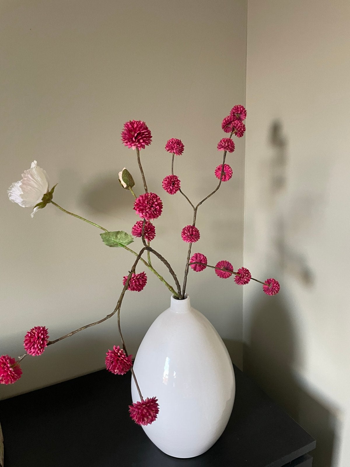 Witte vaas met kunstbloemen - Zo goed als nieuw, Ophalen, Zo goed als nieuw, Wit, 37 cm