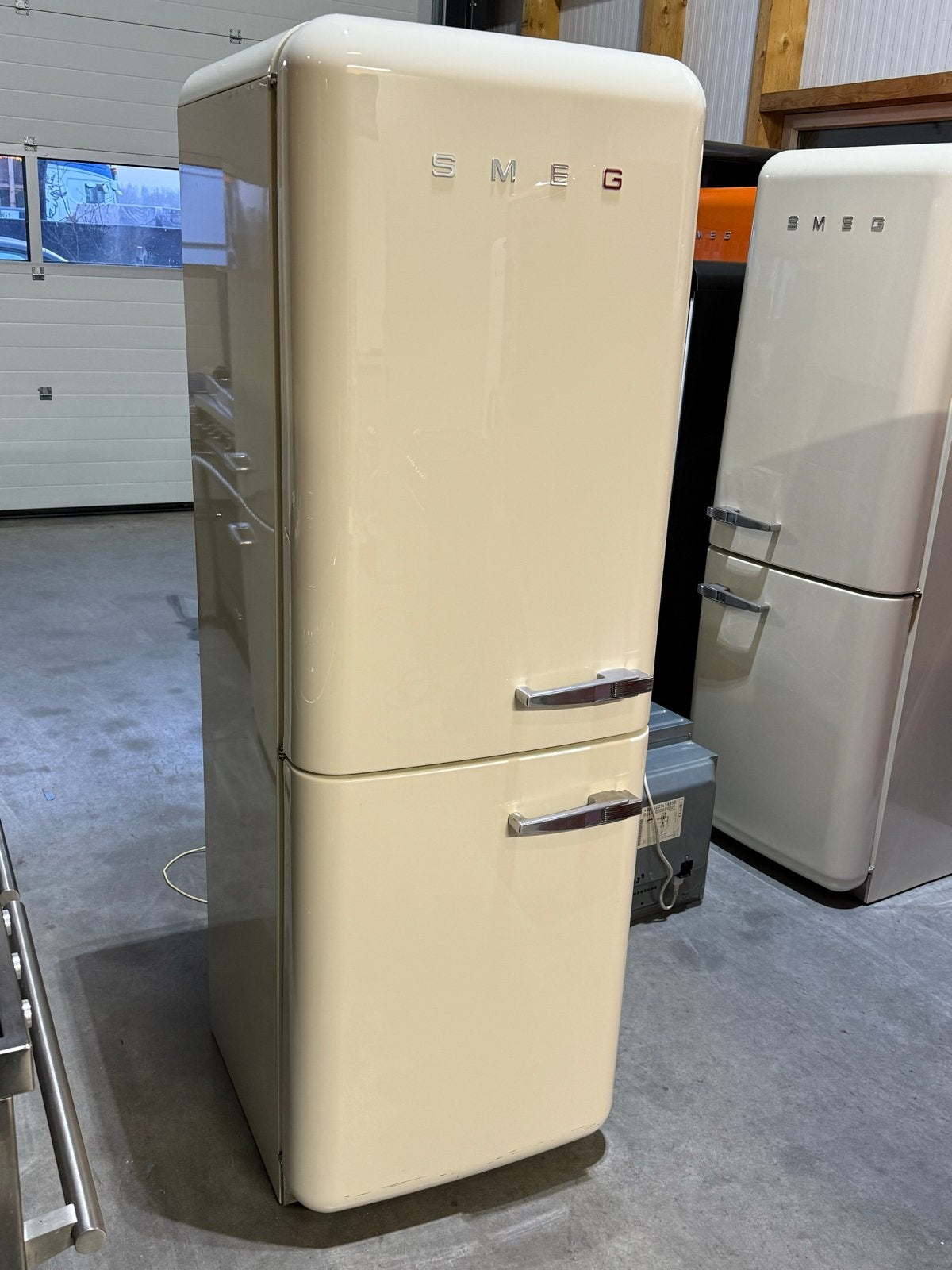 Smeg Koelkast met Aparte Vriezer - Crème, Witgoed en Apparatuur, Koelkasten en IJskasten, Gebruikt, 200 liter of meer, 60 cm of meer