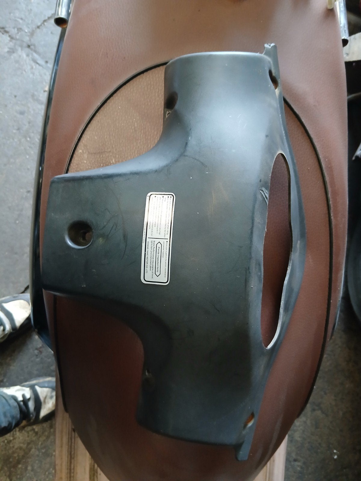 Binnen zijde stuurkap kymco agility, Fietsen en Brommers, Brommeronderdelen | Scooters, Ophalen of Verzenden, Gebruikt, Kap, Kymco