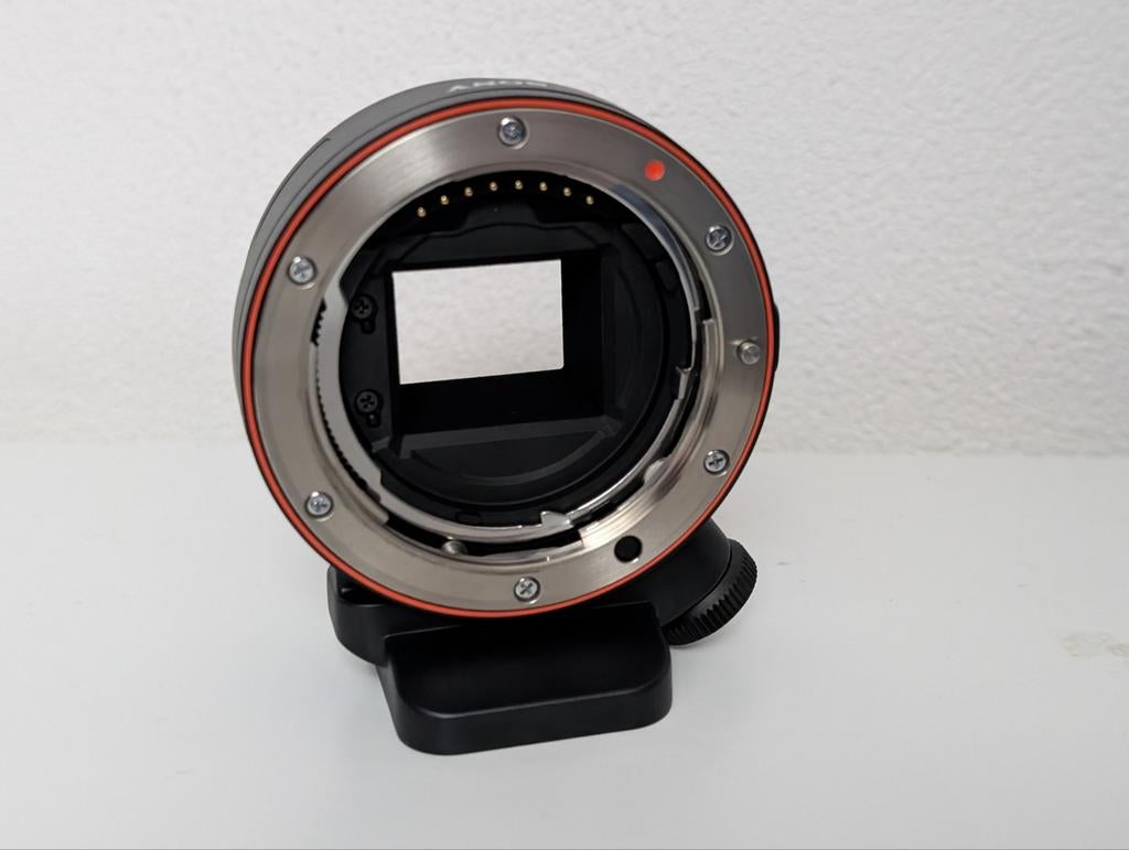 Sony LA EA1 lens mount adapter. A mount naar E mount, Ophalen, Zo goed als nieuw, Standaardlens, Zoom