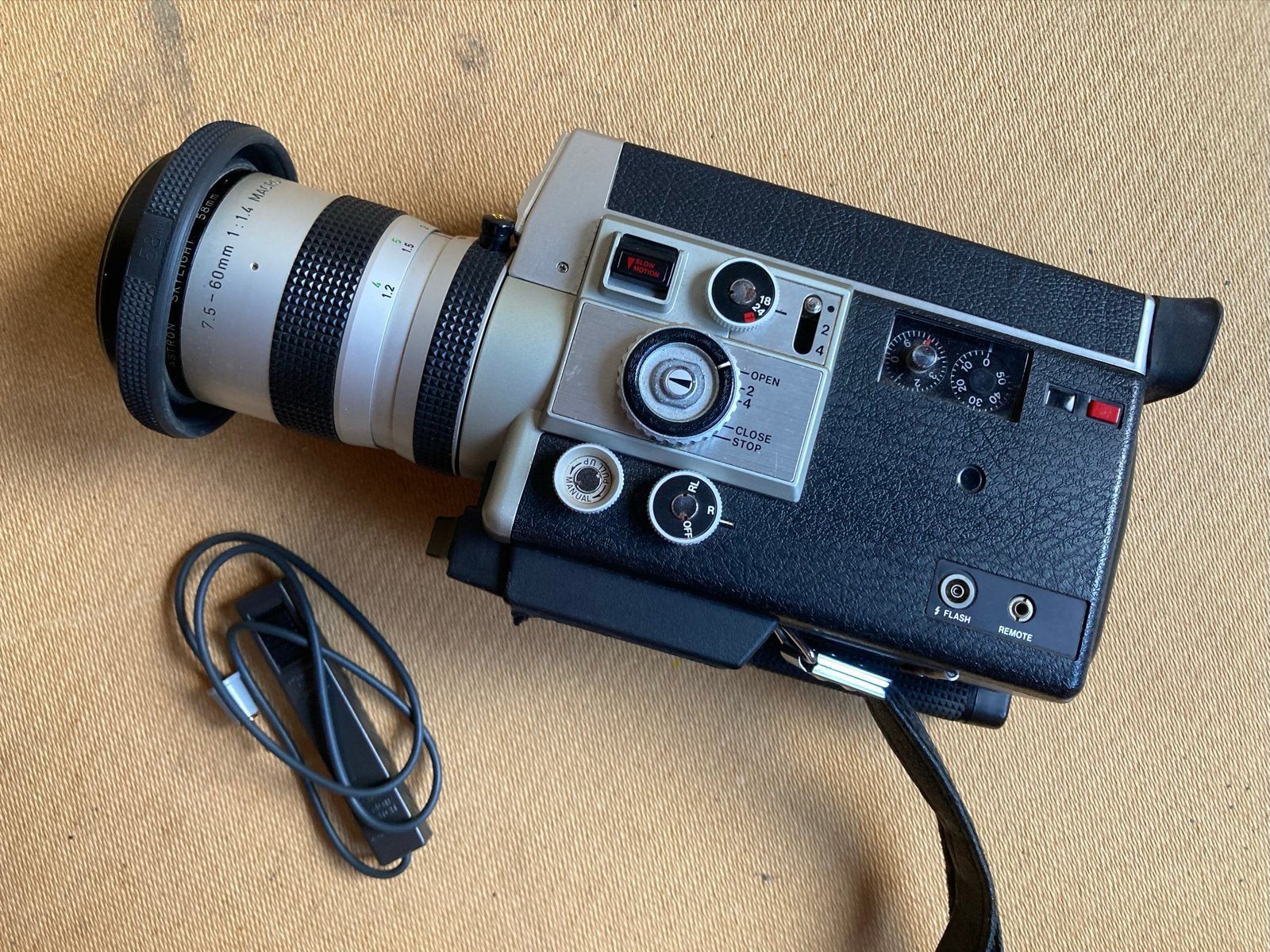 Vind canon 814 in Videocamera's Analoog op Marktplaats