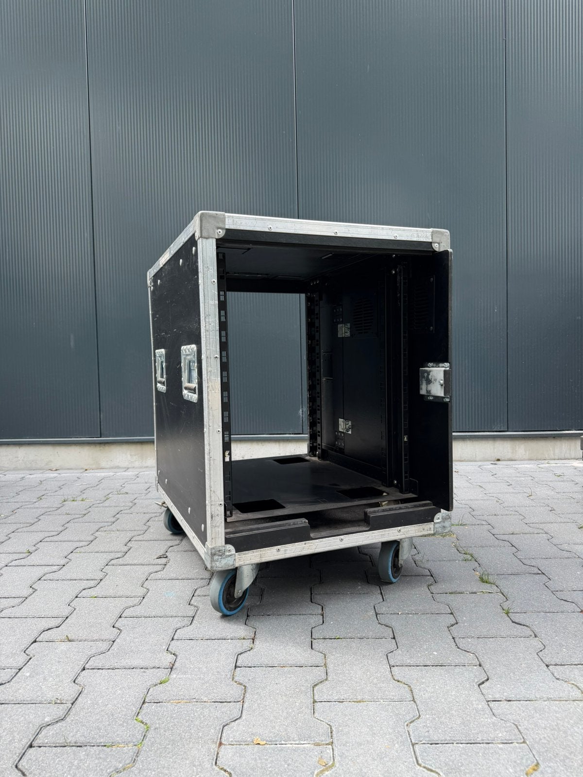DutyCase Amprack 19” 13he, Ophalen, Zo goed als nieuw, Overige instrumenten, Flightcase