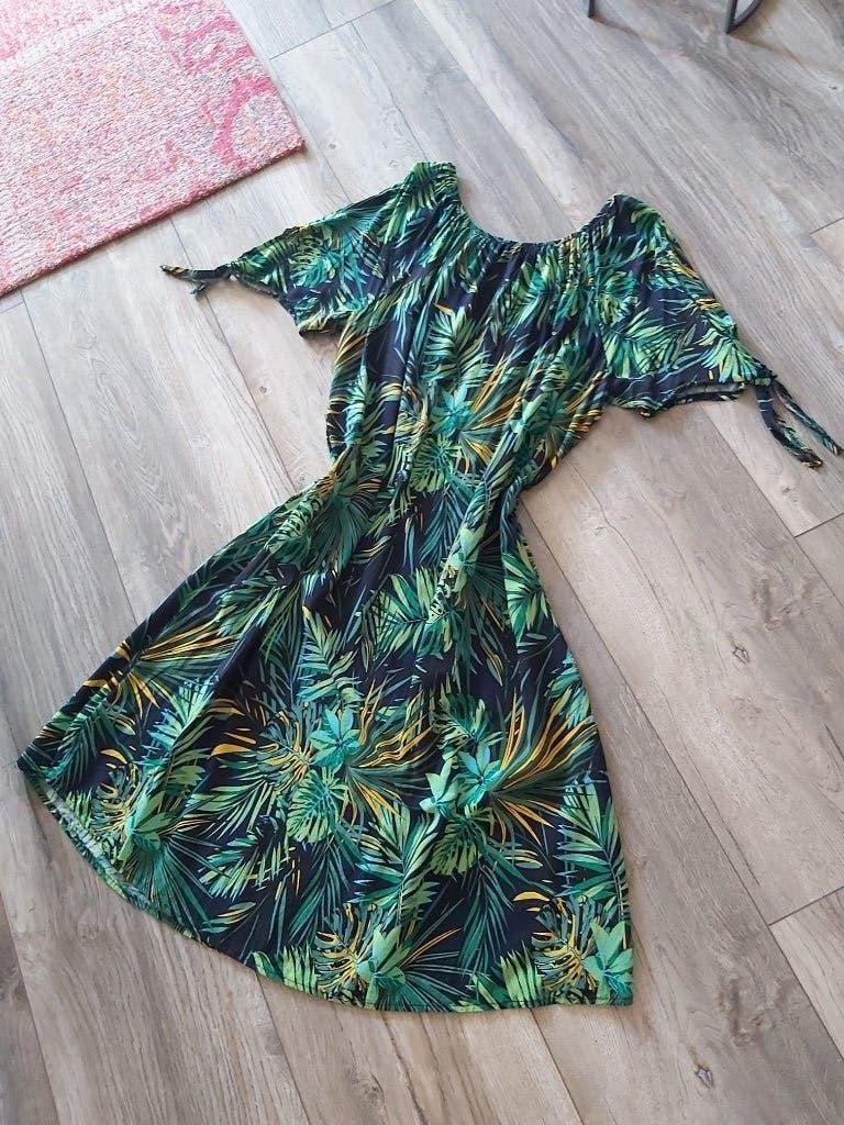 Jurk off-shoulder bardot tropisch botanisch maat 40 42 44, Maat 38/40 (M), Verzenden, Zo goed als nieuw, Onder de knie