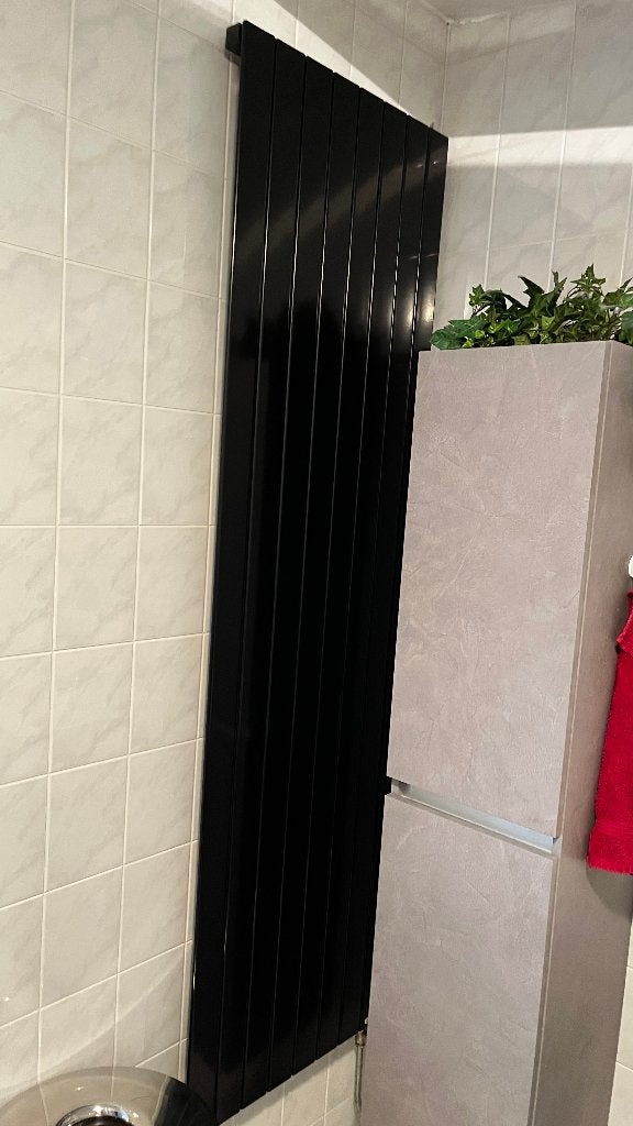 Te koop zwarte radiator 85x200, Ophalen, Radiator, Zo goed als nieuw, 60 tot 150 cm