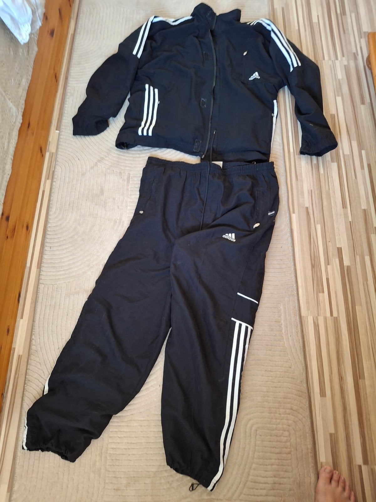 Adidas trainingspak maat L, Ophalen of Verzenden, Gedragen, Zwart