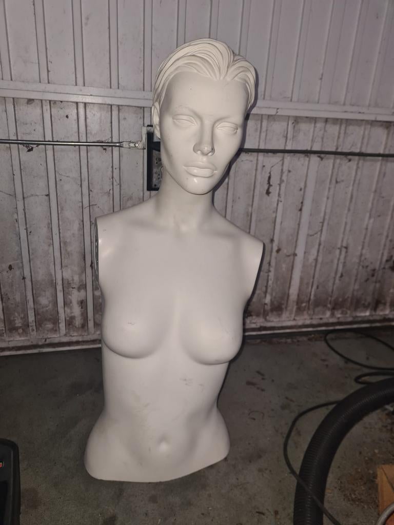 Paspop vrouw, Ophalen, Paspop