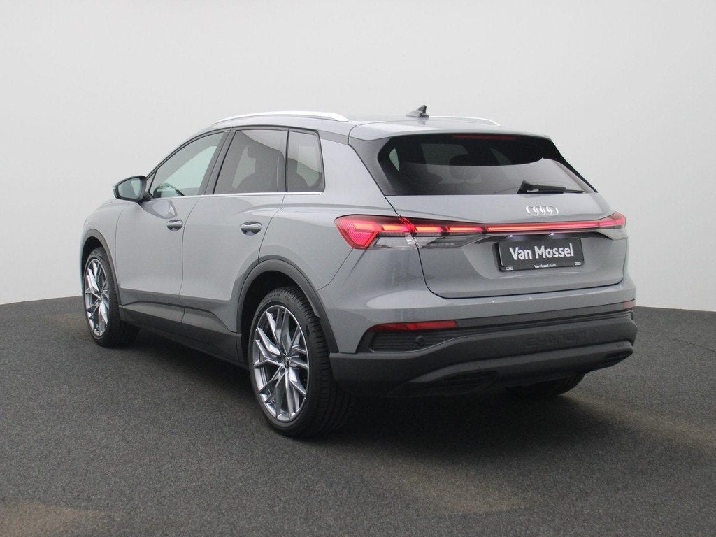 Audi Q4 e-tron 45 Edition 82 kWh l Climate control l Navigat, Auto's, Audi, Automaat, 12 maanden, Gebruikt, Zwart