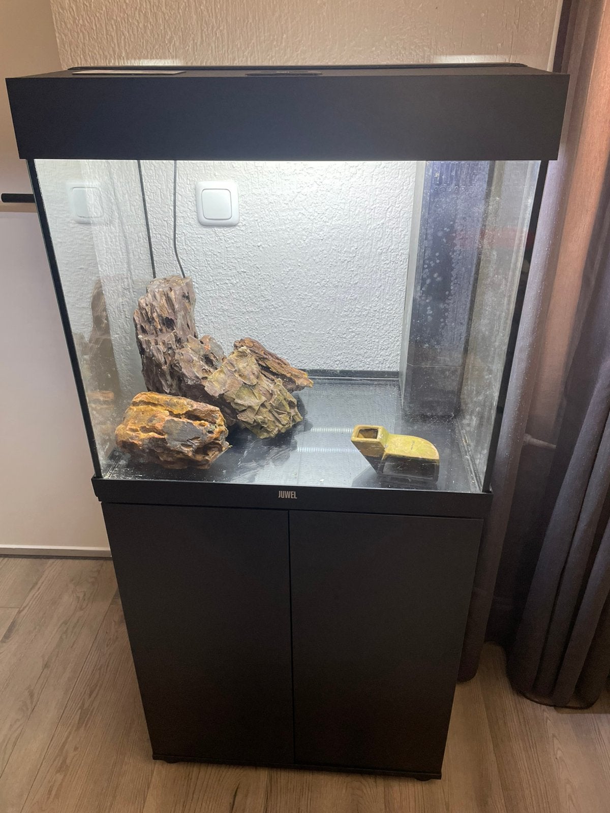 Aquarium juwel 120 incl toebehoren en bij behorende kast, Ophalen, Zo goed als nieuw, Leeg aquarium, Inclusief toebehoren