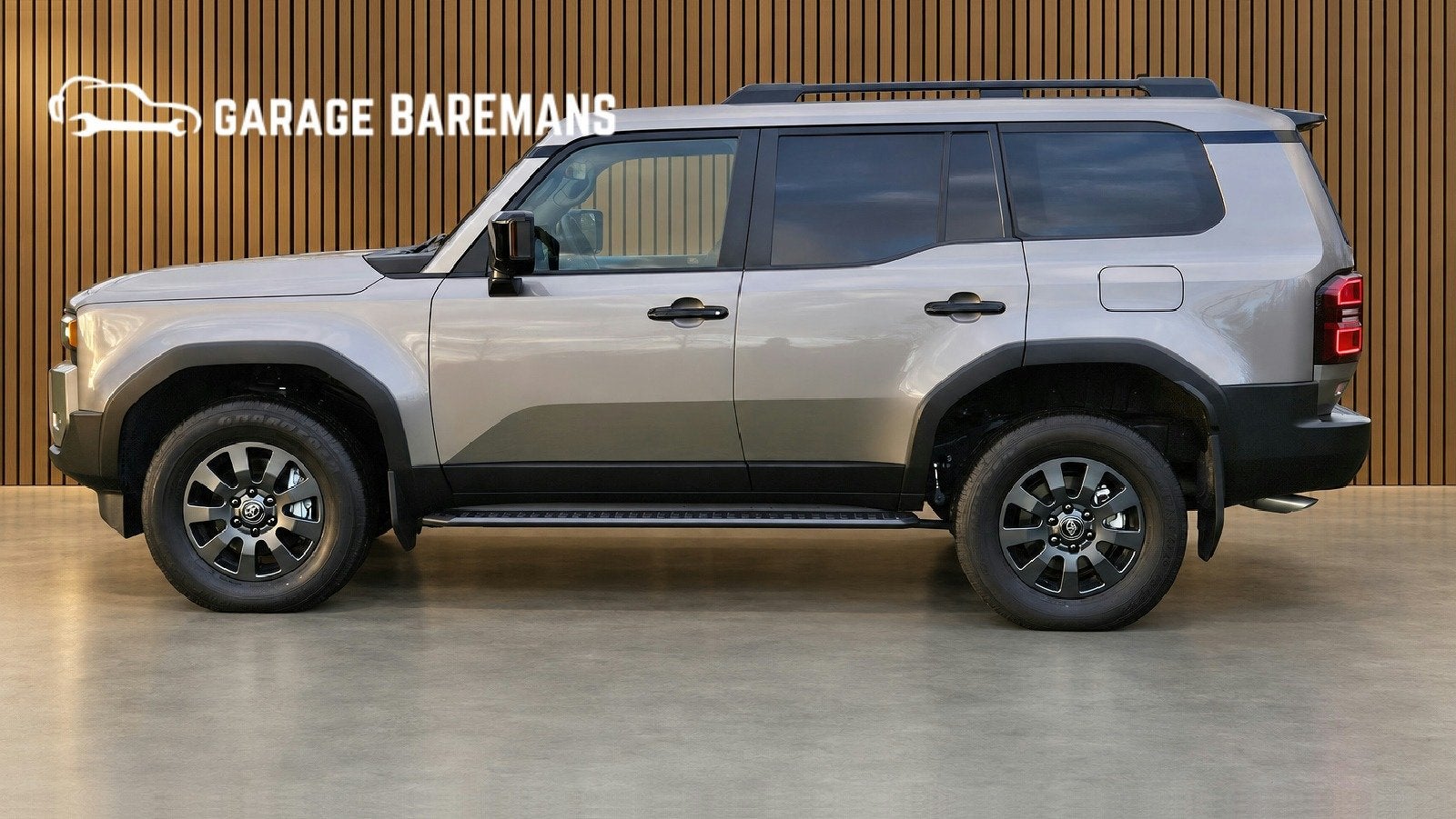 Toyota Land Cruiser 2.8 D-4D Hybrid Navigator Van (bj 2026), Auto's, Automaat, Gebruikt, Zwart, 4 cilinders