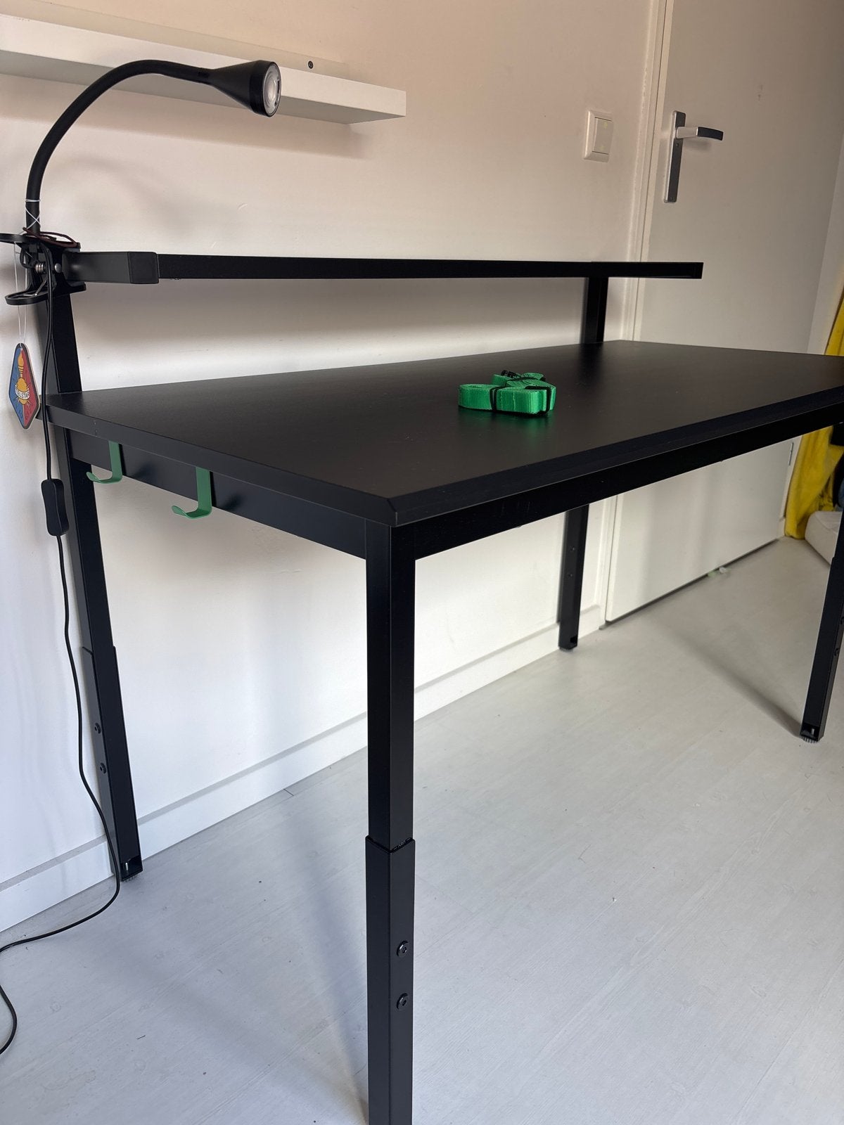 IKEA Utvisning gaming bureau zwart 120x60 Zo goed als nieuw, Ophalen, Zwart, 120 cm, Hout