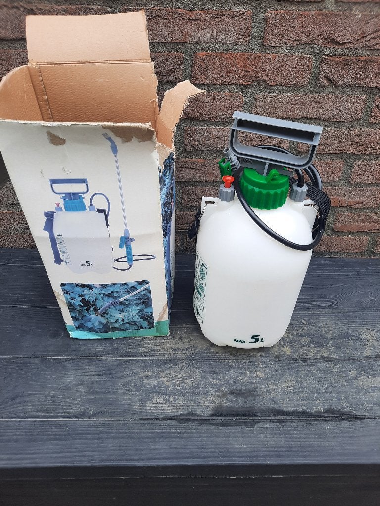 5 liter drukspuit / plantenspuit met spuitlans, -, -, Ophalen of Verzenden, Zo goed als nieuw