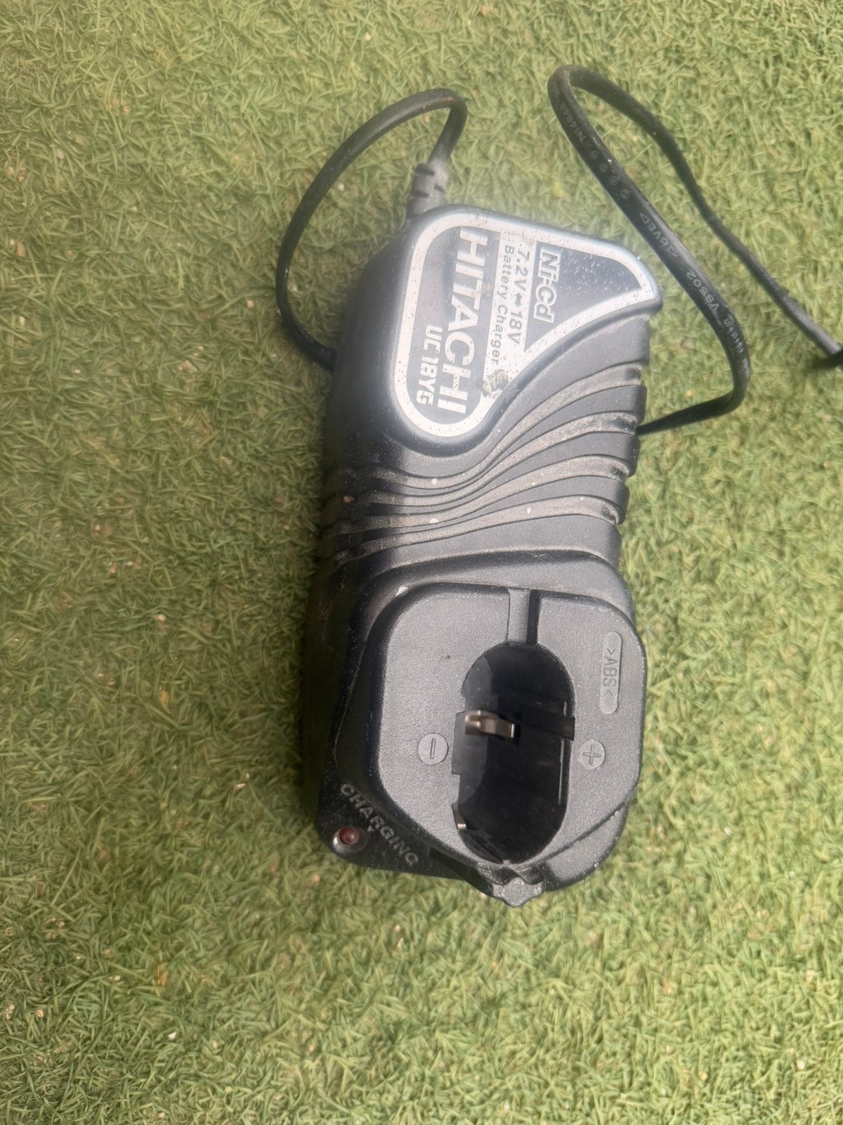 Hitachi acculader uc 18 yg, Ophalen, Zo goed als nieuw