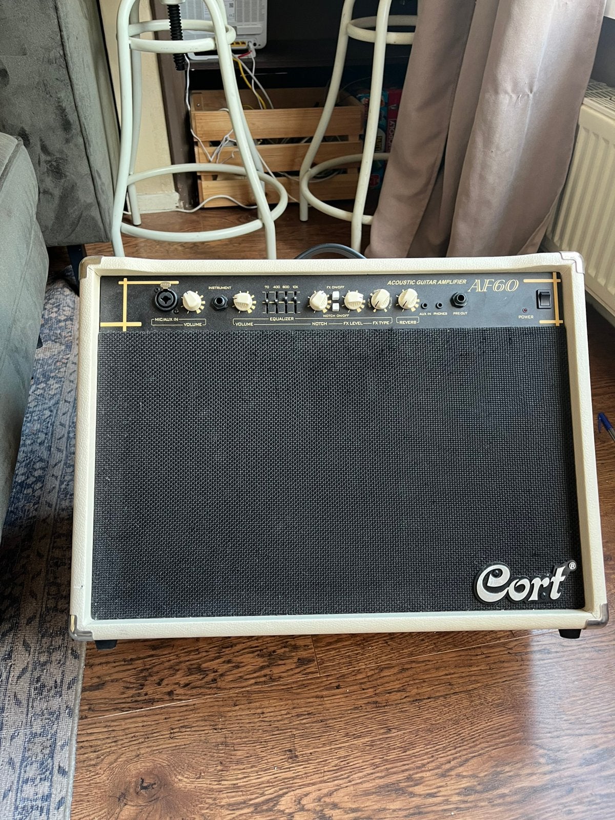 Cort AF60 - Akoestische gitaarversterker, Ophalen, Zo goed als nieuw, 50 tot 100 watt