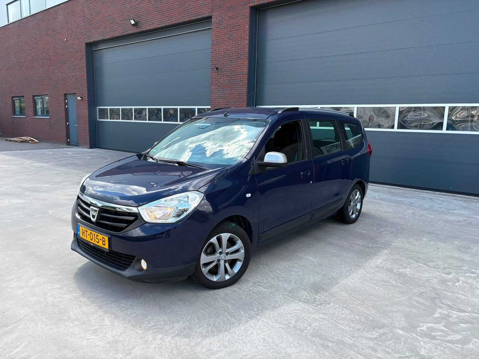 Dacia - Lodgy - 1.2 TCe 10th Anniversary 7p - Car - 2016, Voorwielaandrijving, Gebruikt, 4 cilinders, Blauw