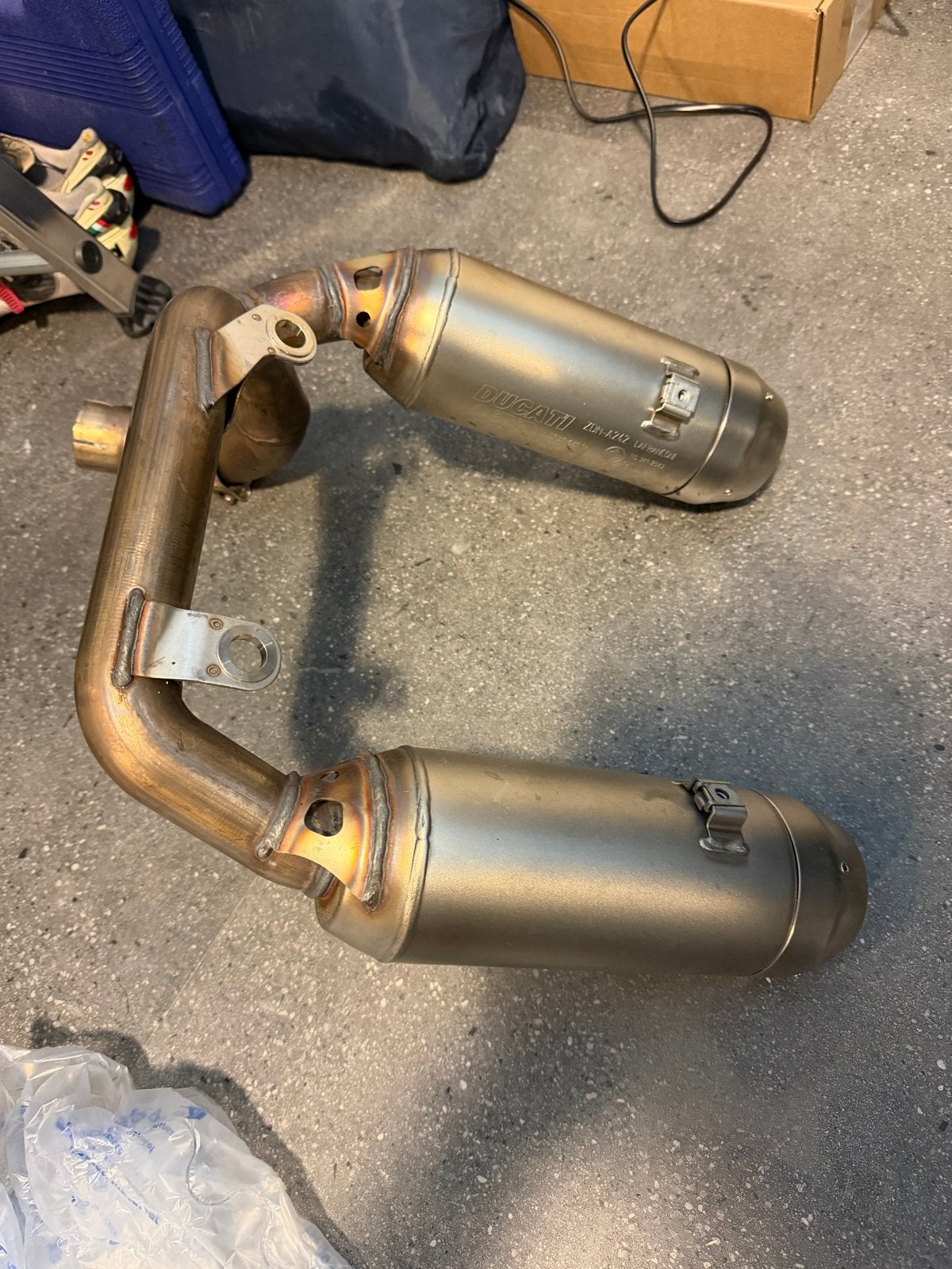 Originele Ducati Panigale V2 uitlaat en katalysator set, Ophalen, Nieuw