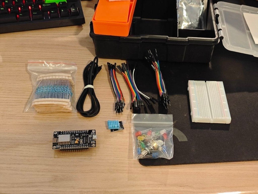 NodeMCU V3 ESP8266 LoLin Wi-Fi Development Board (CH340), Ophalen of Verzenden, Zo goed als nieuw
