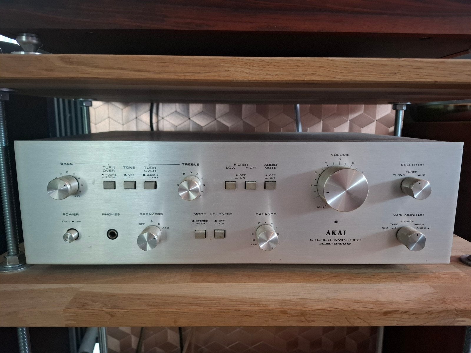 Vintage AKAI AM-2400 Stereo Versterker - Puntgave Staat, Zo goed als nieuw, 60 tot 120 watt, Stereo, Ophalen
