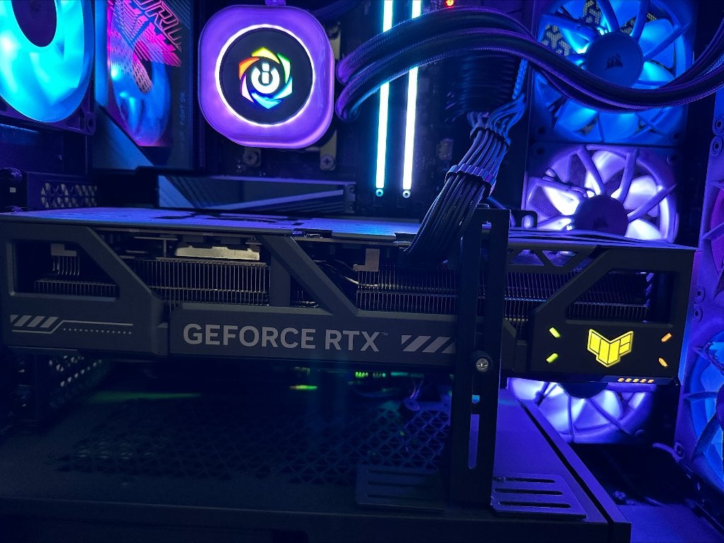 Foto 3 van High‑end Gaming PC - RTX 5090 + Ryzen 9 9950X3D