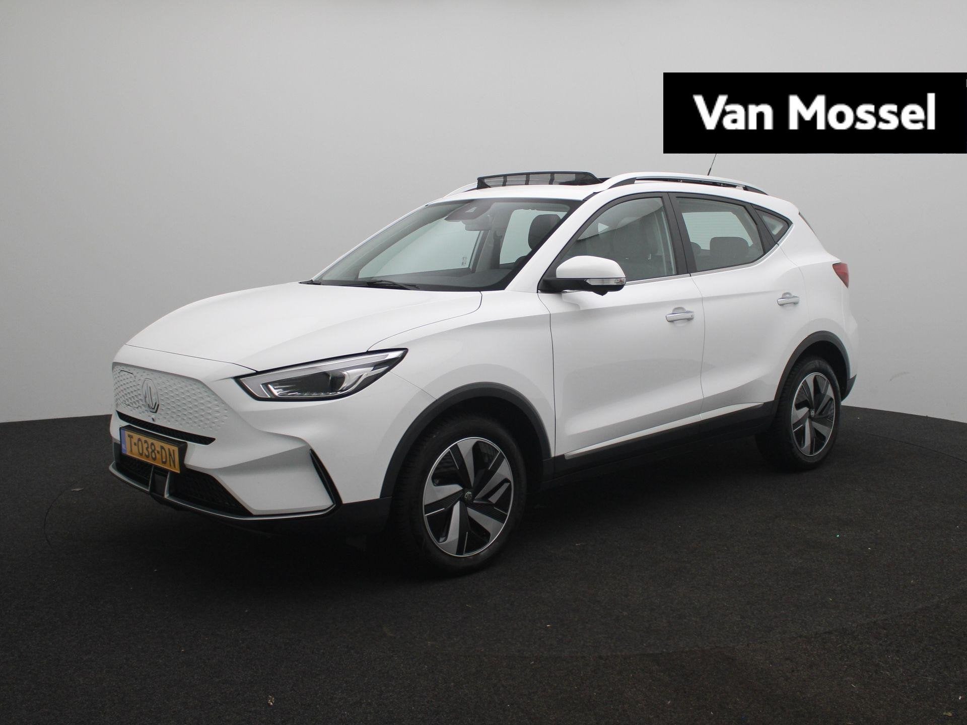 MG ZS EV Long Range Luxury 70 kWh | Camera | Apple Carplay |