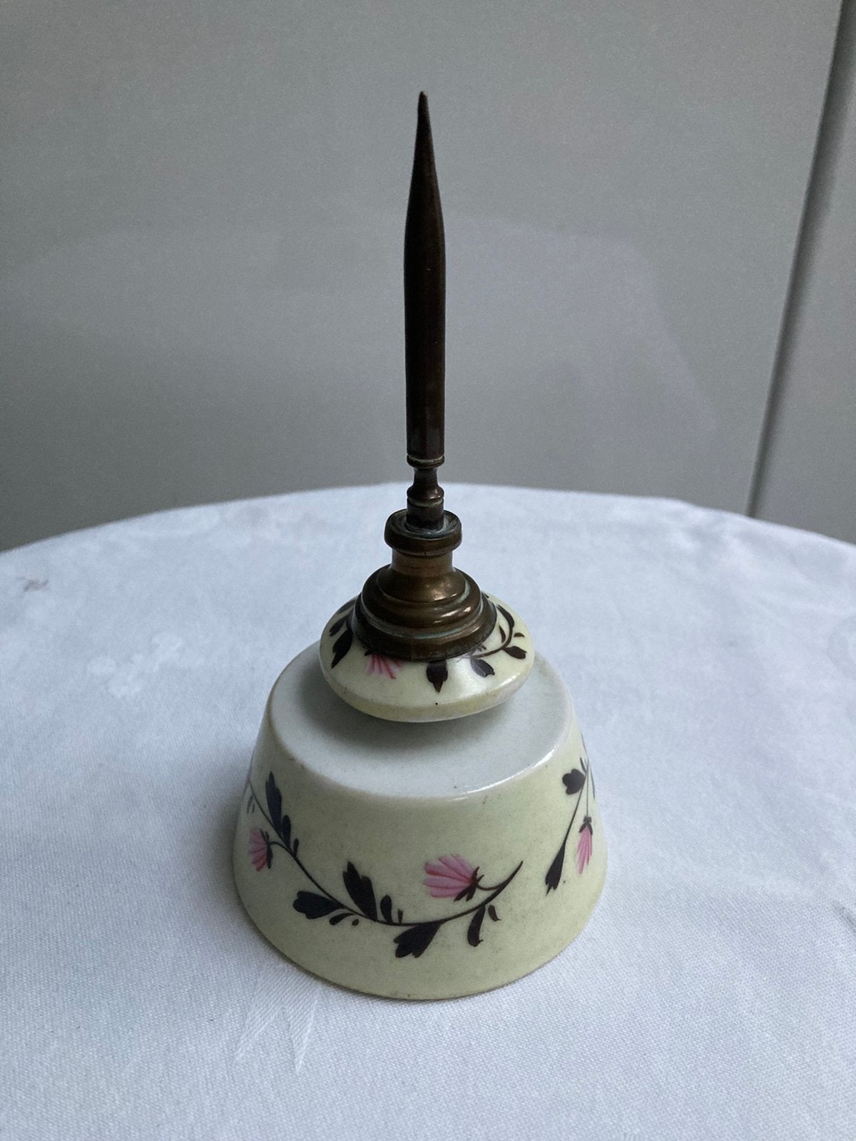 Antieke keramische bonnetjes/receptenprikker, Ophalen of Verzenden