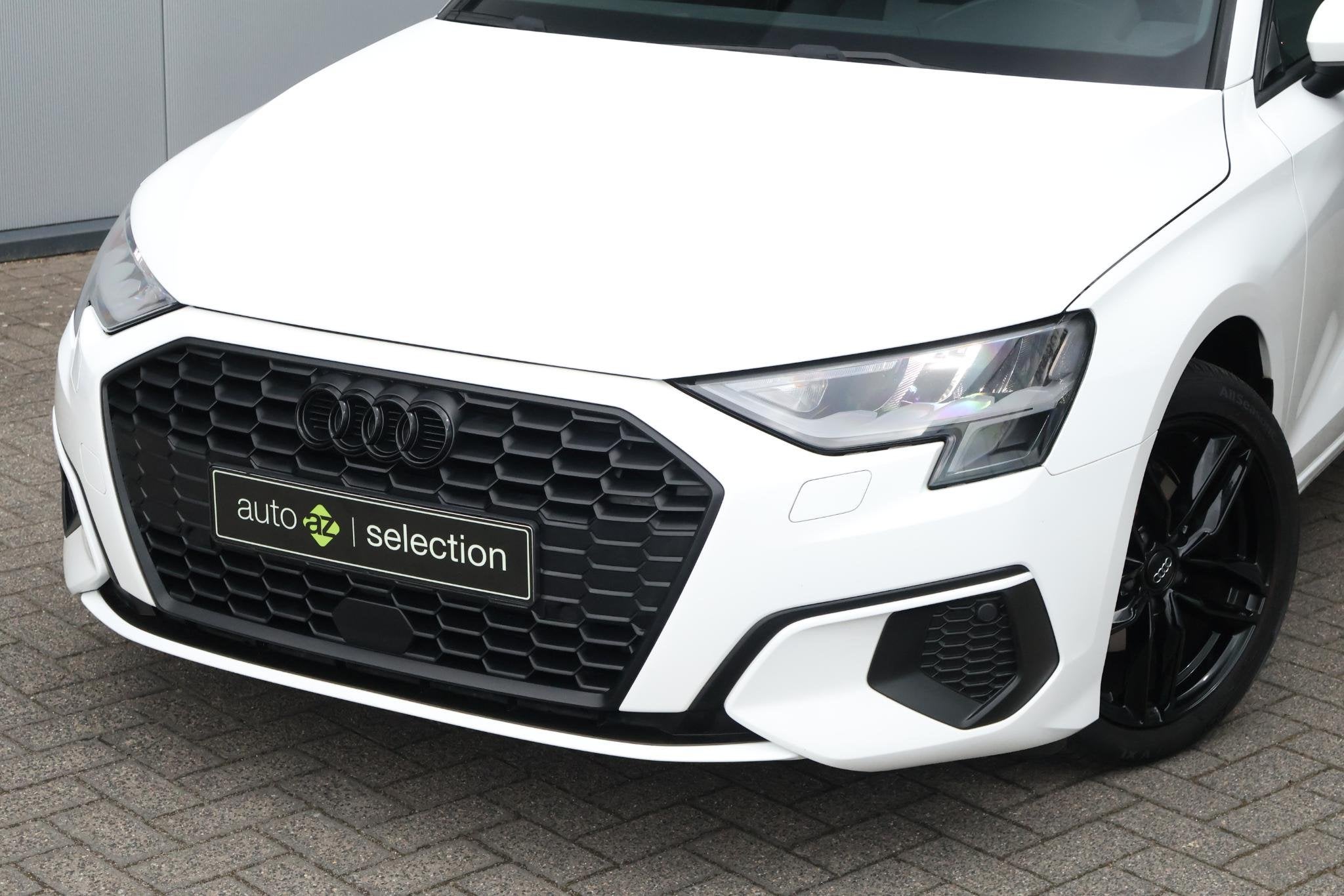 Audi A3 Sportback 30 TFSI Pro Line / DAB / Cruise control, Stof, Gebruikt, Wit, Origineel Nederlands