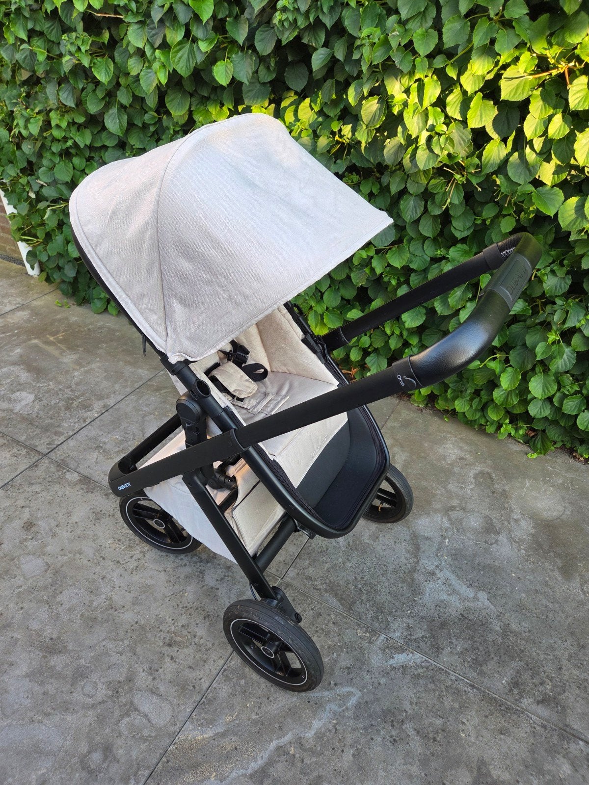 Dubatti One E5 kinderwagen Sand, Kinderen en Baby's, Ophalen, Zo goed als nieuw, Verstelbare rugleuning