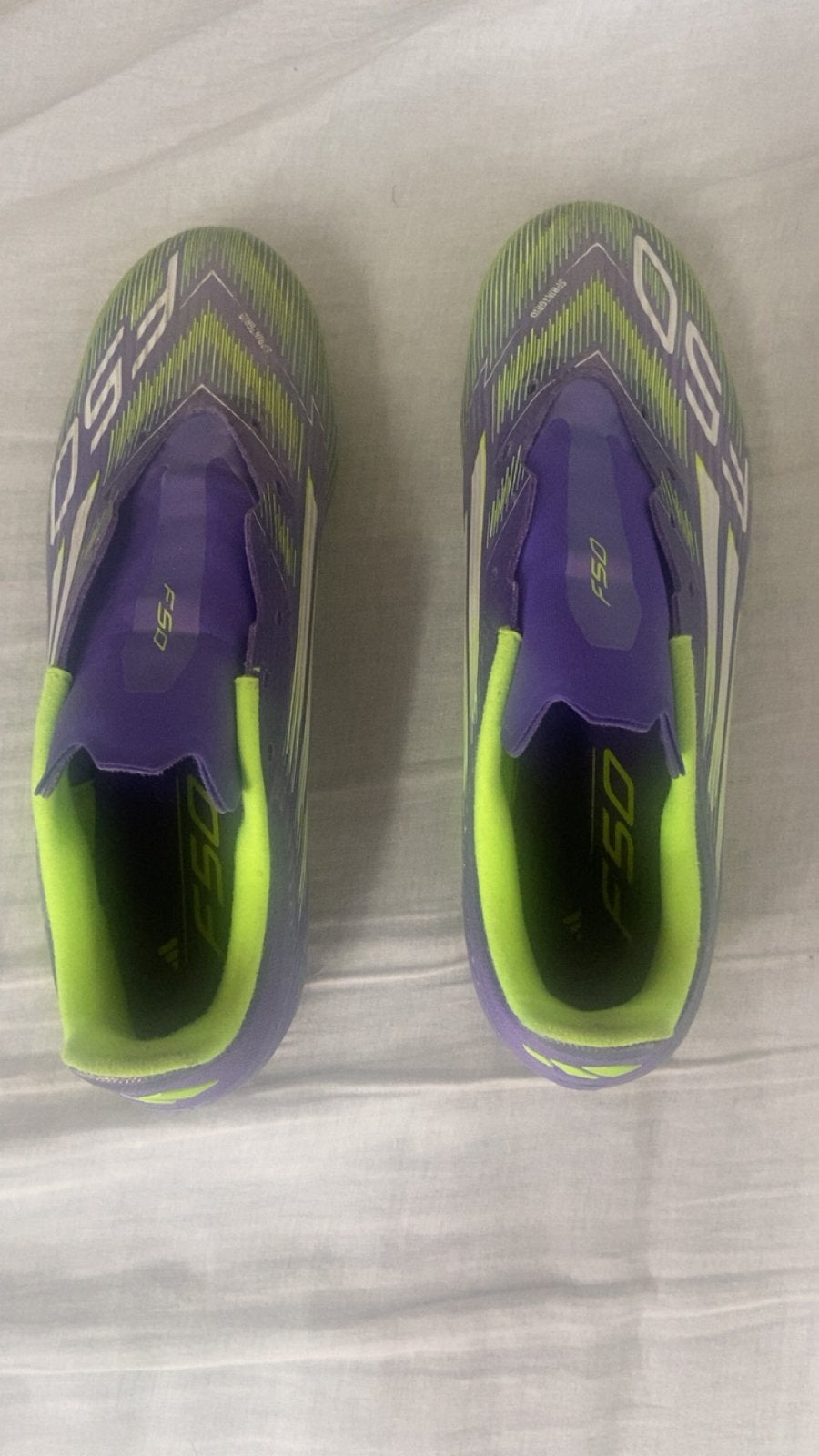 Adidas F50 voetbalschoenen met noppen paars/groen, Ophalen, Zo goed als nieuw