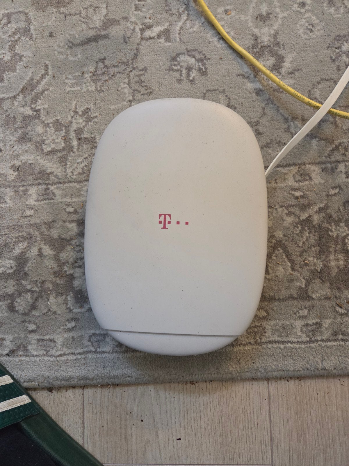 T-Mobile 4g antenne met router - Zo goed als nieuw, Computers en Software, Routers en Modems, Zo goed als nieuw, Router met modem