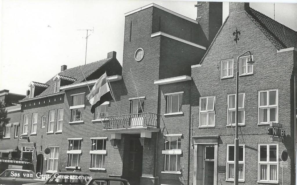 Ansichtkaart SAS van GENT  Gemeenntehuis, Verzenden, 1980 tot heden, Ongelopen, Zeeland