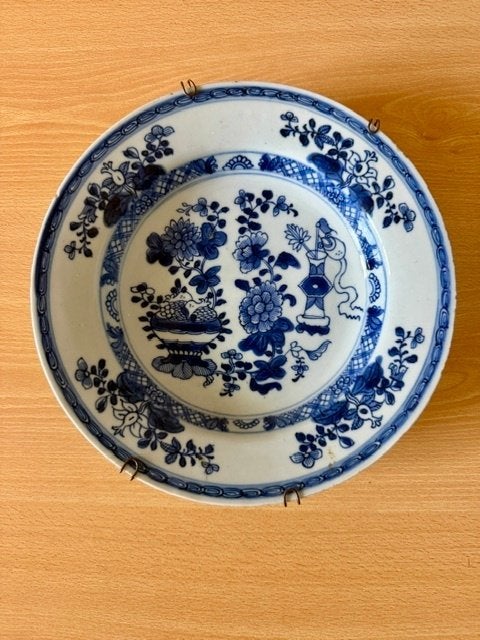 2 Antieke Porseleinen Chinese borden, Ophalen of Verzenden