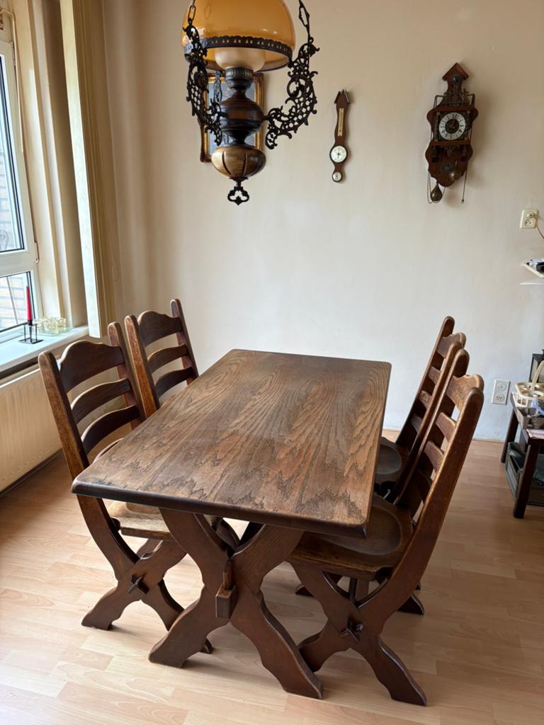 Massief eiken eethoek, Ophalen, Gebruikt, 4 tot 6 stoelen