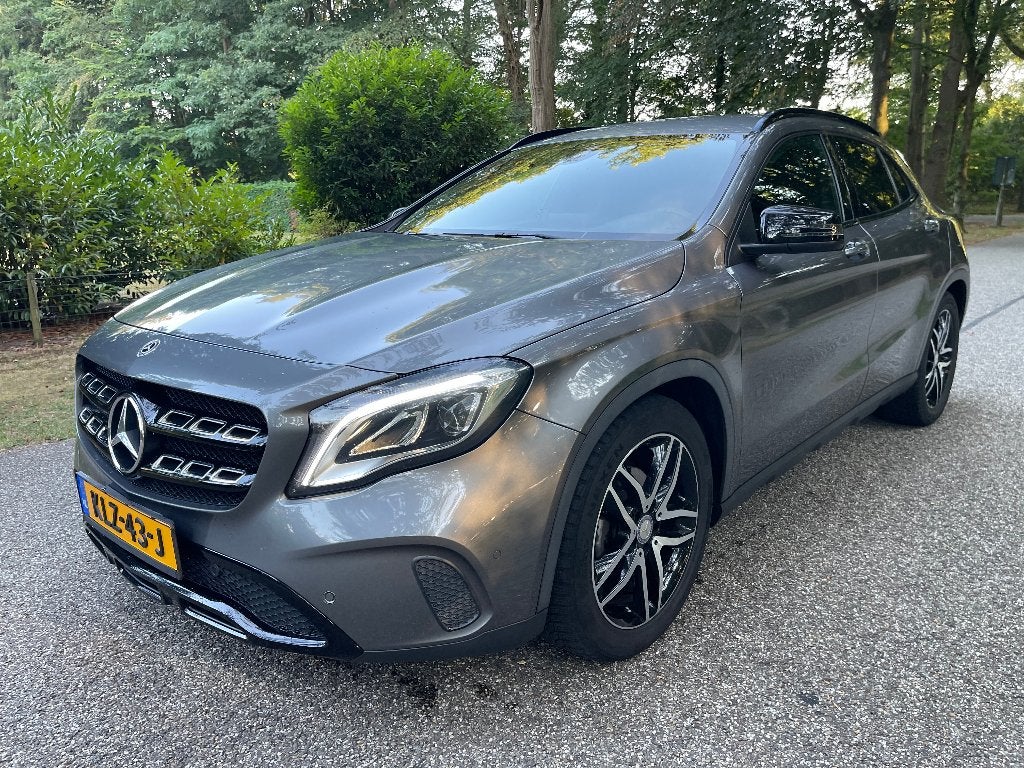 Mercedes-Benz GLA 200 7G-DCT / 2017 / Night Edition / Top, Auto's, Mercedes-Benz, Euro 5, Navigatiesysteem, Zwart, 715 kg