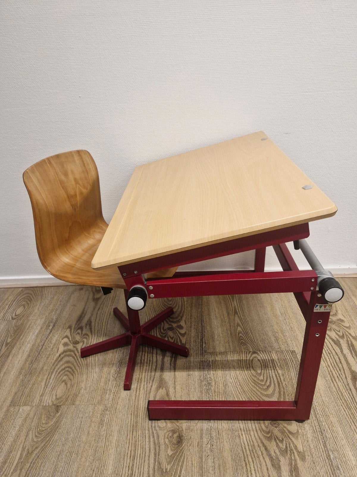 Erzet schooltafel verstelbaar + Woodmark schoolstoel vintage, Ophalen, Gebruikt, Hout, Schoolbureau