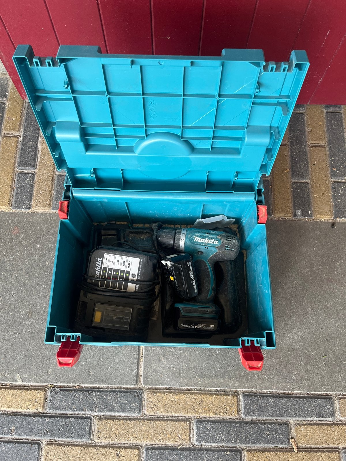 Makita 14.4V Boor-/Schroefmachine BDF343SHE, Gebruikt, Variabele snelheid, Ophalen of Verzenden, Boor- en Schroefmachine