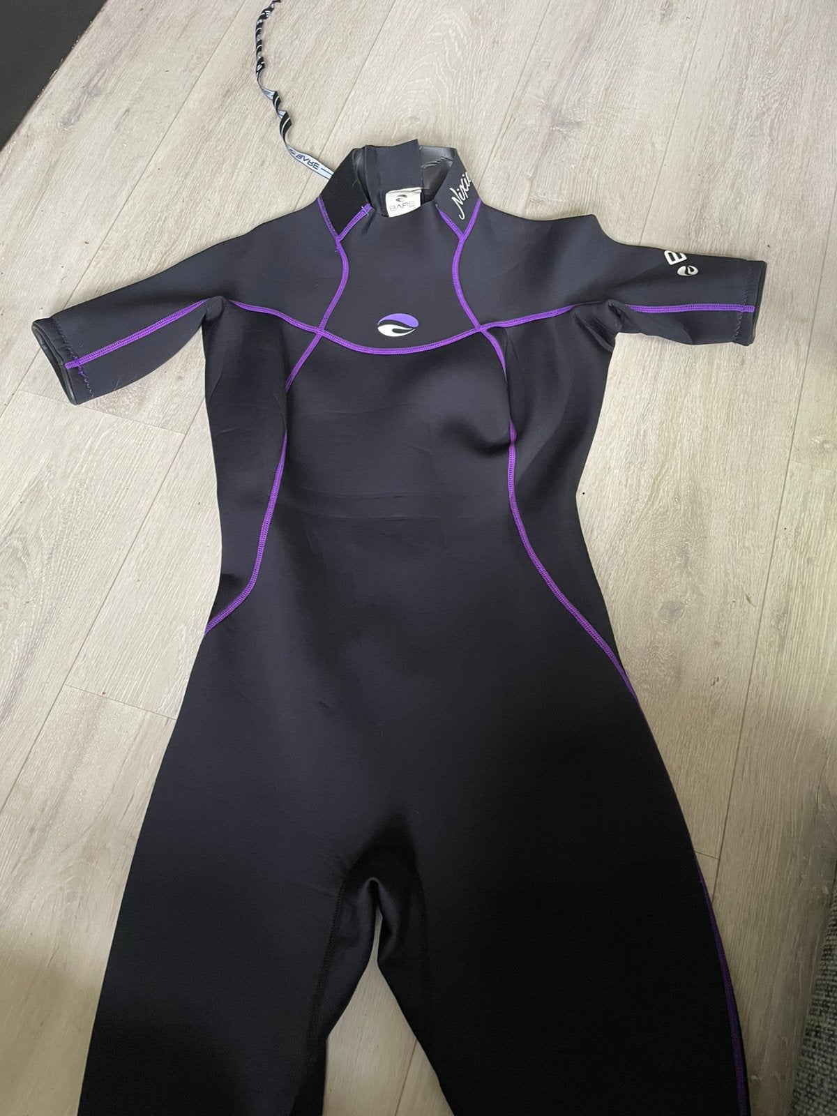 Wetsuit dames zwart/paars maat 8, Ophalen, Zo goed als nieuw, Dame, Wetsuit