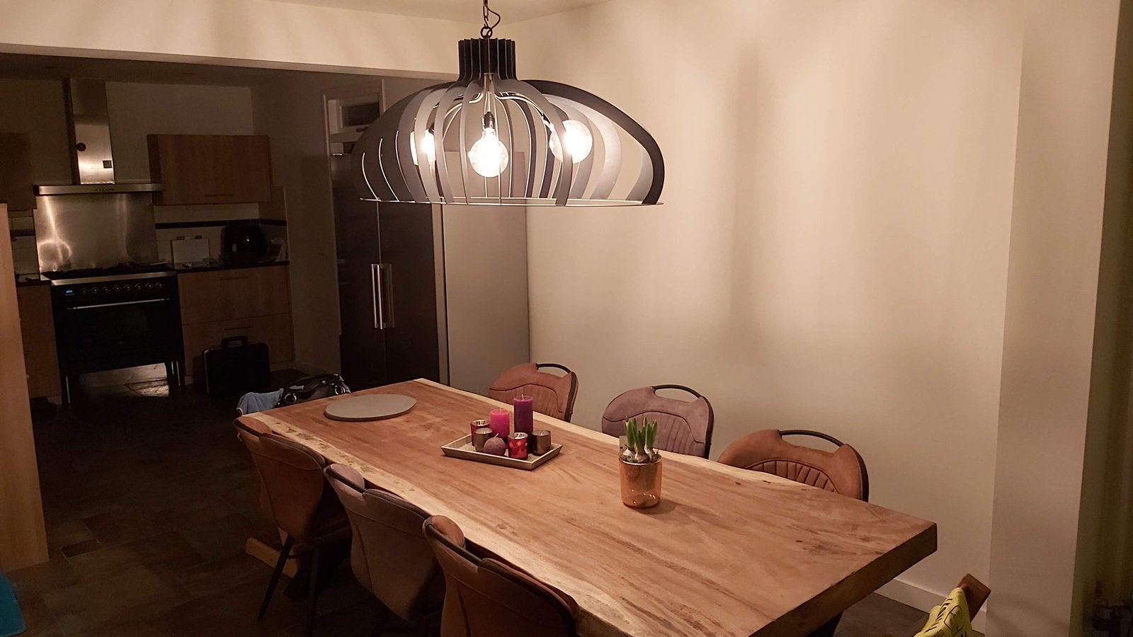 Moderne hanglamp met open design en 3 lichtpunten, Huis en Inrichting, Lampen | Hanglampen, Ophalen, Zo goed als nieuw, Metaal